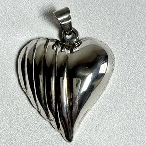 Vintage Signed TV-79 Taxco Mexico Sterling Silver 925 Large Puffy Heart Pendant